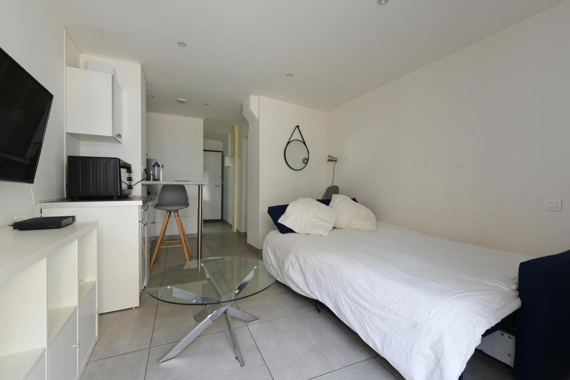 Provencal Studio Netflix Appart-Hotel-Provence La Fare-les-Oliviers ภายนอก รูปภาพ